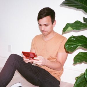 Mitchell Moffit Instagram - Does sitting beside a plant and playing Zelda for days count as going on an outdoor adventure? If yes, then I am such an outdoorsie person 🌳🛡️🗡️ (📷 by @chilligansisland )