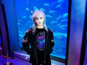 Miura Ayme Instagram - .
Aquarium🐟

.
.
.
.

#visualkei #キャバクラ #ホスト #vkei #shibuya #アニメ #キャバ嬢 #uk  #v系 #東京 #渋谷 #ukcosplayer #コスプレ #cosplay #コスプレイヤー #akihabara  #ldn #ヴィジュアル系 #cosplayer #ミウラアイム #歌舞伎町 #メンズアイドル #ObeyMe #shallwedate #乙女ゲーム #otomegame #otomegames