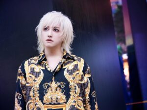 Miura Ayme Instagram - .
Ikebukuro ✨

　
.
.
.
.

#visualkei #キャバクラ #ホスト #vkei #shibuya #アニメ #キャバ嬢 #uk  #v系 #東京 #渋谷 #ukcosplayer #コスプレ #cosplay #おべいみー #akihabara #ヴィジュアル系 #cosplayer #ミウラアイム #歌舞伎町 #メンズアイドル #乙女ゲーム #otomegame #fendace #フェンダーチェ