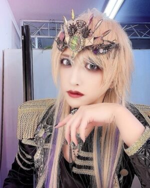 Miura Ayme Instagram - .

Prince of Devildom😈⚜

　
.
.
.
.

#visualkei #キャバクラ #ホスト #vkei #shibuya #アニメ #キャバ嬢 #uk  #v系 #東京 #渋谷 #ukcosplayer #コスプレ #cosplay #声優 #akihabara #ヴィジュアル系 #cosplayer #ミウラアイム #歌舞伎町 #メンズアイドル #乙女ゲーム #コンカフェ  #otomegame #ミナミ #北新地 #宗右衛門町 #なんば
