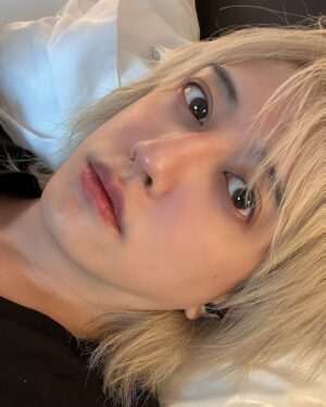 Miura Ayme Instagram - .

Happy New Year💕

　
.
.
.
.

#visualkei #vkei #shibuya #アニメ #uk  #v系 #東京 #渋谷 #ukcosplayer #コスプレ #cosplay #声優 #akihabara #ヴィジュアル系 #cosplayer #ミウラアイム #乙女ゲーム  #otomegame