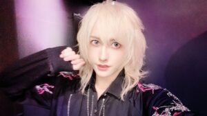 Miura Ayme Instagram - .
😈💕

　
.
.
.
.

#visualkei #キャバクラ #ホスト #vkei #shibuya #アニメ #キャバ嬢 #uk  #v系 #東京 #渋谷 #ukcosplayer #コスプレ #cosplay #コスプレイヤー #おべいみー #akihabara  #ldn #ヴィジュアル系 #cosplayer #ミウラアイム #歌舞伎町 #メンズアイドル #ObeyMe #shallwedate #乙女ゲーム #otomegame #otomegames