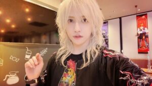 Miura Ayme Instagram - I miss you 😢 
.
.
.
.

#visualkei #vkei #shibuya #アニメ #uk  #v系 #渋谷 #ukcosplayer #コスプレ #cosplay #コスプレイヤー #akihabara  #ldn #ヴィジュアル系 #cosplayer #ミウラアイム #歌舞伎町 #メンズアイドル #乙女ゲーム #otomegame #otomegames