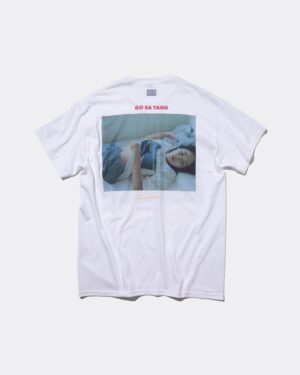 Miwako Kakei Instagram - ごさたん！

ゴーみぃー×GASATANG
 "写真集ゴーみぃー刊行記念 Tシャツ" 
写真展「写真の筧さん」会場にて発売します👕

「GOSATANG」
撮影/佐内正史
スタイリング/伊賀大介
モデル/筧美和子
SIZE L
@miwakokakei @band__info 
@gasatang @tangtang_design 

写真展「写真の筧さん」
筧美和子写真集「ゴーみぃ一」刊行記念

会期：8月29日（木）～9月21日（土）※木・金・土のみ開催
時間：13:00～19:00
会場：@ btf  @at_btf ／東京都中央区勝どき2-8-19近富ビル倉庫3階3B

今展示では同写真集のオリジナルプリントの展示／販売に加えて、大判ポスターの展示／販売、ゴーみぃー×GASATANGオリジナルTシャツの販売、アフター「ゴーみぃー」と位置付け、展示に向けて新たに撮り下ろした作品も発表します。

写真の筧さんトークライブ 
9月7日（土）17:30～「デザイン、写真、編集のこと」
北川一成✕佐内正史✕近田拓郎
9月14日（土）17:30～「女優、写真、音楽のこと」
筧美和子✕佐内正史✕永積崇
会場：@ btf  @at_btf 先着40名様
参加申込受付　8月22日13時から@btf HPにて

※9月7日（土）/14日（土）共に開場時間が13:00～16:00 となります。トークライブを申し込みされた方は17:00〜入場となります。
@at_btf @shupure_official
@graph_coltd @hanaregumi.official 
#ゴーみぃー #写真の筧さん 
#gasatang #tangtang