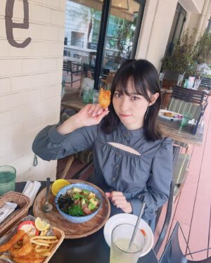 Miyabi Natsuyaki Instagram - 🩷🍹🌺

I today*ଘ(੭*ˊᵕˋ)੭*♡
いとこのれいなとお出かけ〜🫶🏻
次こそパンケーキたべよ🥞