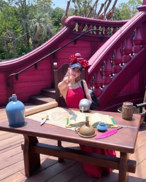Miyabi Natsuyaki Instagram - 🎋💫✨
If you can dream it, you can do it.🫶🏻

#disneysea 
#fantasysprings 
#ファンタジースプリングス 
#ディズニー新エリア
#ネバーランド 
#ピーターパン