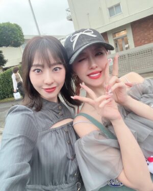 Miyabi Natsuyaki Instagram - 🩷🍹🌺

I today*ଘ(੭*ˊᵕˋ)੭*♡
いとこのれいなとお出かけ〜🫶🏻
次こそパンケーキたべよ🥞