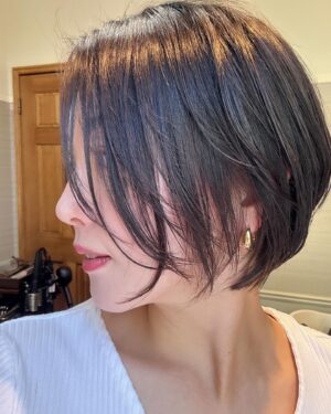 Miyako Sono Instagram - そういえば！ショートヘアになりました！

ワールドサウナツアーするから
たくさんサウナに入るから