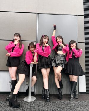 Mizuki Fukumura Instagram - 最後の盛りだくさん会
ありがとうございました🌿.∘

対面でお会い出来るのは今日がラストの方がほとんどだったので、寂しい気持ちにもなりましたが
より最後に向けての気合いが入りました🔥

最後に、チェキ会で1番した
キラーンポーズ✨
メンバーの皆としてもらったーーー！

皆キラーンと輝いてる🙈✨

#morningmusume23 #モーニング娘 #morningmusume #モーニング娘23 #譜久村聖 #73rdsingle #盛りだくさん会 #渋谷 #キラーン