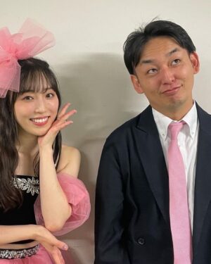 Mizuki Fukumura Instagram - 『モーニング娘。'23譜久村聖
バースデーイベント
〜MIZUKINGDOMでキラーン✧〜』

２公演共
幸せな時間をありがとうございました🩷

皆さんの笑顔と
恋ぴんくの会場
幸せに包まれてきました🍬

27歳の一年も輝いていきます！

ピアノ🎹荒幡亮平さん
バイオリン🎻有澤一華ちゃん

素敵な演奏に乗せて
「時空を超え 宇宙を超え」を歌えて最高でした♩
素敵な演奏ありがとうございました✴︎

陰陽師の橋本京明さん🔮
ありがとうございました✨
いつも動画を拝見させていただいて
まさかお会いできると思っていなかったので、本当に幸せでした😂

観に来てくれた皆🩷
えりぽん、あかねちん、しおりん
(出番終わった後に一華ちゃんも🩵)
写真撮ったり沢山応援してくれたり
本当にありがとう(*´`*)
心強かったよ✊🏻 ̖́-‬

松岡茉優さんも来ていただけたんです😭
お会い出来ると思ってもなかったので、あのサイリウムを掲げてた方が松岡さんだったとは😂
ありがとうございます！

YOSHIKO先生💃
今回のレッスン、YOSHIKO先生にしていただきました⭐︎⭐︎
星好きだから〜ってプレゼントありがとうございました🎁

司会の鈴木啓太さん！
今年もありがとうございました✨
啓太さんも橋本京明さんファンになりましたね！！！！

そして
お昼の公演に中澤裕子さん
夜の公演につんく♂さんから
メッセージをいただきました。
泣きそうなくらい嬉しかったです…！

本当にありがとうございました🥂

沢山の方に囲まれて幸せいっぱいの一日になりました、
27歳もスッペシャルな1年になりますように！

#morningmusume23 #モーニング娘 #morningmusume #モーニング娘23 #譜久村聖 #バースデーイベント #27歳