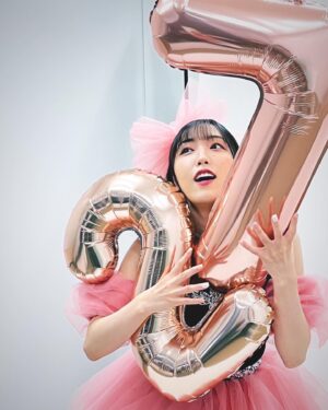 Mizuki Fukumura Instagram - おぎゃーーーーー！！！
27年前のこの時間に産まれました👶🏻🍼 ̖́-‬

#03時08分
#morningmusume23 #モーニング娘 #morningmusume #モーニング娘23 #譜久村聖
