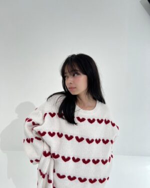 Moe Kamikokuryo Instagram - ⁡
⁡
⁡
表紙をやらせていただいた、
⁡
ar12月号🤍🩵💙 
⁡
みなさんチェックして頂けましたか〜？？
⁡
⁡
#ar
#ar12月号