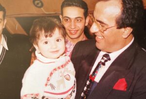 Mohamed Al Sharnuby Instagram - حبيبي و صاحبي و اخويا و استاذي اللي حببني في حاجه اسمها فن 
ربنا يخليك ليا و لكل اللي بيحبوك يا حبيبي 
بحبك اكتر من اي حاجه في الدنيا ❤️
#فاروق_الشرنوبى