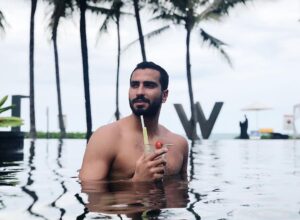 Mohamed Al Sharnuby Instagram - 🌴🍸🏝