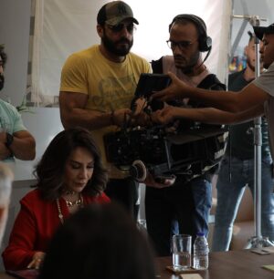 Mohamed Gomaa Instagram - قريبًا  مسلسل عوده خالتي للمنتج جمال سنان من انتاج @eaglefilmsprod وبطوله القديره  @hudahussain 

والمبدعين @sahoora44  @hussain_almahdi @ahmad_iraj @fara7_al_ @nourabelalef @reem_erhama @abdullaalghamdi @ahmedabdelrzaq  @bilaldayani @abdallalmsallam @shaikha.albader @hamadalsuwaidi2022 @abdullah_albloushiii 

واحب اشكر الكتاب خالد شكري ومحمود شكري علي الابداع الي قدموه في كتابه مسلسل #عوده_خالتي .. من سنين كتيير وانا بشتغل علي تكوين فريق كتابه محترف والحمد لله TimeWave writing workshop بتقدم عمل اعتقد انه حيكون اضافه كبيره لدراما الاسره باذن الله .  @khaled.shokri 
#hudahussain