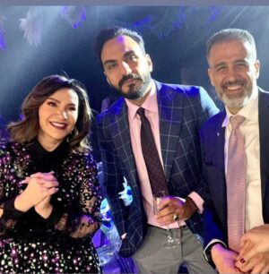 Mohamed Gomaa Instagram - قريبًا  مسلسل عوده خالتي للمنتج جمال سنان من انتاج @eaglefilmsprod وبطوله القديره  @hudahussain 

والمبدعين @sahoora44  @hussain_almahdi @ahmad_iraj @fara7_al_ @nourabelalef @reem_erhama @abdullaalghamdi @ahmedabdelrzaq  @bilaldayani @abdallalmsallam @shaikha.albader @hamadalsuwaidi2022 @abdullah_albloushiii 

واحب اشكر الكتاب خالد شكري ومحمود شكري علي الابداع الي قدموه في كتابه مسلسل #عوده_خالتي .. من سنين كتيير وانا بشتغل علي تكوين فريق كتابه محترف والحمد لله TimeWave writing workshop بتقدم عمل اعتقد انه حيكون اضافه كبيره لدراما الاسره باذن الله .  @khaled.shokri 
#hudahussain