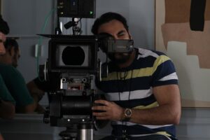 Mohamed Gomaa Instagram - behind the scenes from my new tv series  #عوده_خالتي  with the legend @hudahussain produced by @eaglefilmsprod 
#هدي_حسين #جمال_سنان #فرح_الصراف #نورا_بالالف #عوده_خالتي #production #behindthescenes #filming #story #storyteller