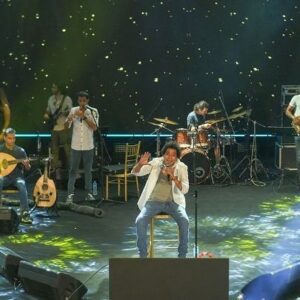 Mohamed Mounir Instagram - لسه الاغاني ممكنه
