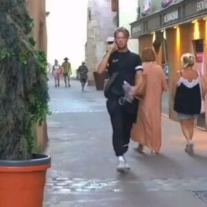Mohammadtaghi Javadi Instagram - Street Prank 😂 #azadi #prank #reels