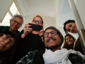 Mohammed Marouazi Instagram - Derrière moi quelques membres du staff du film shlomo.  soucieux du moindre  détail . MERCI 😊
@roderick_chen_motion 
@peinadomamen 
@itsna.da 
@n.ziani1 
Et les autres ....
