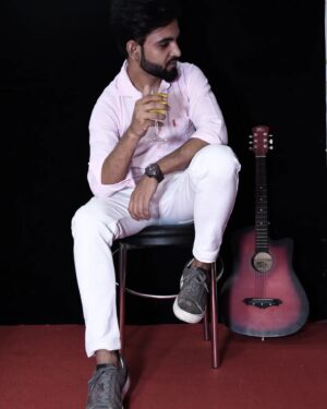 Mohd Talib Instagram - Old one 🕜 - Because every picture tells a story.
.
.
.
.
.
.
.
#mohdtalibofficially #mohdtalib #mohd #actor #mohdtalibactor #producer #mdtalibproducer #director #trendingreels #black #trending #sevenbattlestar #white #bouncerproduction #bpgroup #bpflixtv #mood #swag #badboy #talib