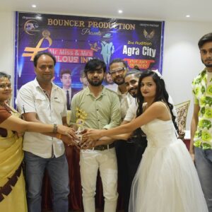 Mohd Talib Instagram - Agra audition.  @bouncerproduction
Show @mrmissmrsfabulousindia
With @realnikku__
@sakshijaiswal224
@mevaibhav0662officially @i_m_david07 @karanbishtofficial @pk_photography8115 @maahiqueen4121 . 
। 
। 
। 
। 
। 
. 
। 
#modellife #modelling #bouncerproduction #mohdtalibofficially #cast #casting #mrmissmrsfabulousindia #internationalrunwayfashionweak
#irfw
#mrindia
