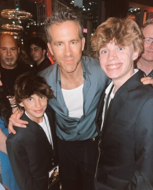 Molly Sims Instagram - @slevydirect @vancityreynolds & @thehughjackman thank you for making me the cool Mom/Aunt 😜 you guys MADE these boys entire year❤️ it’s SOOOOO FUN… what a ride