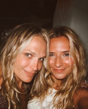Molly Sims Instagram - From our late 20’s to dating to heartbreak to weddings to raising kids to co-hosting to FaceTiming each other at the mall convincing each other “we need something” 😜 to leaning on each other through every hard time ❤️ @emesegormley thank GOD I told you I liked your hair 20 years ago at an event and Thank GOD you actually followed up to hangout. 😂 I would’ve missed out on the best friend I could’ve ever asked for. 

You’re my partner in crime and always tell me how it is, whether I like it or not 😉 and I wouldn’t want it any other way. Love you woman ❤️