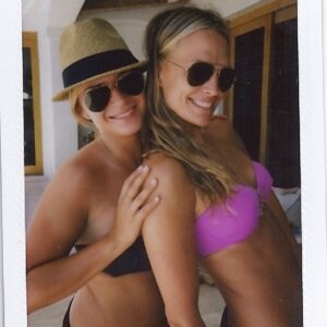 Molly Sims Instagram - From our late 20’s to dating to heartbreak to weddings to raising kids to co-hosting to FaceTiming each other at the mall convincing each other “we need something” 😜 to leaning on each other through every hard time ❤️ @emesegormley thank GOD I told you I liked your hair 20 years ago at an event and Thank GOD you actually followed up to hangout. 😂 I would’ve missed out on the best friend I could’ve ever asked for. 

You’re my partner in crime and always tell me how it is, whether I like it or not 😉 and I wouldn’t want it any other way. Love you woman ❤️