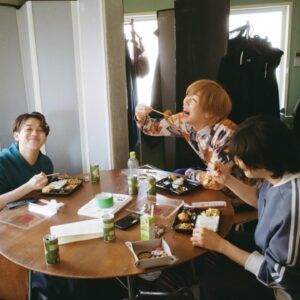 Momoko Tanabe Instagram - ドラマ お迎え渋谷くん
ご覧いただきありがとうございました！
⁡
このチームだからこそ挑めたことが沢山ありました。感謝ばかりです。
愛花と共に駆け抜けた日々、最高でした!!
火曜日のこの時間が毎週の癒しだったよ、と
多くの皆さんに言ってもらえて
そんな物語をお届けできて、
ひたすらに嬉しかった
“心込めて作ってよかったーー！”
毎回そう思う瞬間です
DVD BOXの発売も決定🩴🌸
ぜひ何度でも癒されてくださいね☺️
沢山の写真たちと共に
また愛花で皆様にお会いできますように。
⁡
#お迎え渋谷くん
#pr