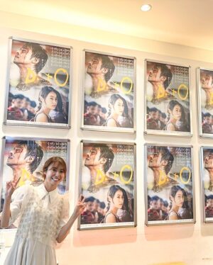 Momoko Tanabe Instagram - DitO舞台挨拶の素敵な衣装たち👗
いつもお世話になっている2人が手掛けてくれました💐
Hairmake Rina Ohara @rrr417 
Styling Sho Sasaki @shosasaki_ 
⁡
お越しくださったみなさま、ありがとうございました！楽しかったー!!
ウェルカムボードを用意してくださった映画館もあったり、、
観てくださったお客様と直接お会いできるなんて普段なかなかできないから、胸に募った想いをお伝えできてたら嬉しいです😌
⁡
劇場で味わえるのは今だけ。
『DitOを観る』という体験をこの夏ぜひ
楽しんでください！🌻
⁡
⁡
#DitO
#ディト
#pr