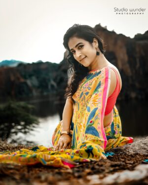 Mona Kakade Instagram - Finally being myself 🤩

📸 @sw__portraits 
Saree @bhavikadevarapalliofficial 

#monabedre 
#actor 
#saree 
#designer 
#post 
#picoftheday 
#pose 
#instagood