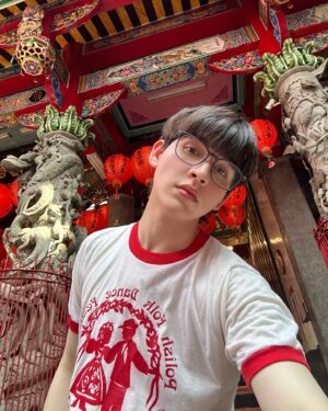 Mondop Heamtan Instagram - 我很幸运能遇见你♥️
because of you~