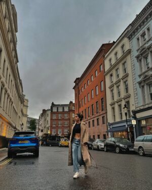 Monica Chaudhary Instagram - “Oh, the places you’ll go”, said a palm reader almost 10 years ago when @vandanadixit and I were strolling on the streets of Delhi.
10 years later, we met again strolling on the streets of London.
So much has changed, yet some things never change. ✨