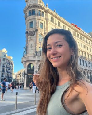 Monserrat Torrent Instagram - 1.- Algún día cubriré los JJ.OO 
2.- Foto de hoy en la Rambla Cataluña
3.- Ese vestido ya tiene 10 años
4.- Grabando en Madrid (Se viene se viene)
5.- A veces somos turistas en Barcelona
6.- Primera vez en Lisboa, Portugal
7.- Era la que más ropa tenía en la playa 

#europa #viajes #instalike #instagood #instadaily #trip #spain #portugal #europe