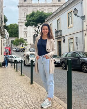 Monserrat Torrent Instagram - 1.- Algún día cubriré los JJ.OO 
2.- Foto de hoy en la Rambla Cataluña
3.- Ese vestido ya tiene 10 años
4.- Grabando en Madrid (Se viene se viene)
5.- A veces somos turistas en Barcelona
6.- Primera vez en Lisboa, Portugal
7.- Era la que más ropa tenía en la playa 

#europa #viajes #instalike #instagood #instadaily #trip #spain #portugal #europe