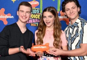 Montana Jordan Instagram - Started the morning off with some @official_tca action! 
Then ended that sucker with an award from @kidschoiceawards 

Thank y’all for having us!