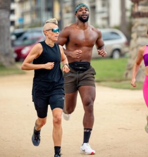 Monte Taylor Instagram - If you know me at all, you know I’m one with my Apple Watch ⌚️

Whether it be for tracking sleep, monitoring my heart health, logging workouts, etc. I’ve always found value in keeping my watch on my wrist! Especially as a fitness professional!

I’m extremely grateful for the opportunity to be apart of the Apple Watch and @applefitnessplus experience.

Not only did @apple teach us about the newest features of the lastest Apple Watch series, but they also took us through real life activities to experience these features. 

We had a run along the PCH, a bike ride along Will Rodgers beach, and a yoga session at the Apple Fitness  studio! All activities were guided by Apple’s super friendly staff consisting of trainers, product experts, and more!

Thanks again to Apple for the amazing experience and hooking your boy up with the new Apple Watch Ultra 2 and IPhone 15 Plus 🙏🏾

Can’t wait to see what Apple does next! 👀

#fitness #apple #applewatch