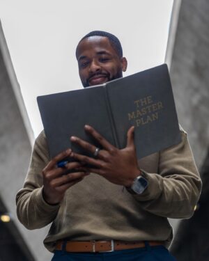 Monte Taylor Instagram - 29 years in the books! 🙏🏾

So much to be thankful for! This past year was the most interesting year I’ve ever had, but it was full of lessons and progress that I’ll never forget. 

But this next year though… oh it’s about to be a problem! God hasn’t failed me once and I know it’s time to take the next step into a whole new arena of peace, success, and impact!

The last slide is my mood realizing I only have one more year in my twenties 😳😂

#Birthday #birthdayboy #birthdayreflections