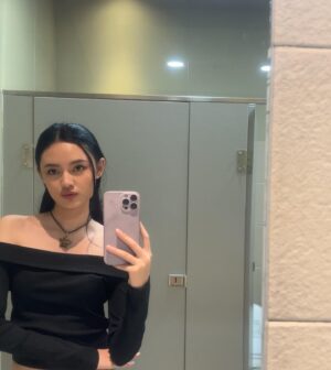 Montserrat Gizelle Instagram - 🐈‍⬛🥀