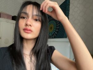 Montserrat Gizelle Instagram - took pictures on tiktok. and the sound choice tiktok randomly picked for me.. lol😂