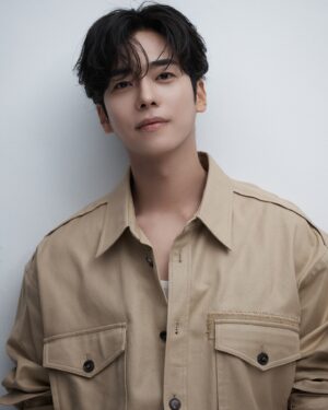 Moon Ji-hoo Instagram - 홀로서기 시작
Photographer : @sangchuly 
Stylist : @minu.west 
Hair & make up : @rue_710