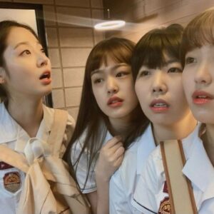 Moon Joo-yeon Instagram - 5주년기념, 그럼에도 5주년
별처럼 달처럼 앞으로도 즐겁게✨
#열여덟의순간
#momentateighteen