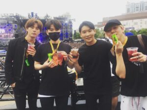 Moon Jun-young Instagram - #호세쿠엘보 #JoseCuervo #데킬라 #UMF #울트라재팬 #울트라코리아
-@josecuervo_kr
멋쟁이 한국 🇰🇷 DJ 홍보대사들과 🇯🇵