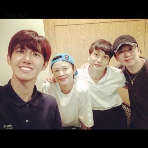 Moon Jun-young Instagram - 🙆🏻‍♂️(하트)