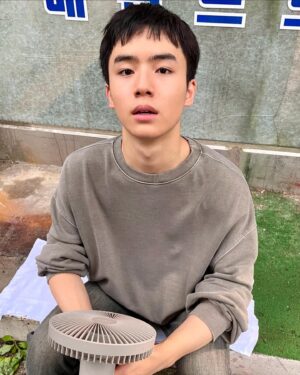 Moon Woo-jin Instagram - 🤭🤭🤭
덥고 습하고 비오고 날씨가 난리난 하루💦