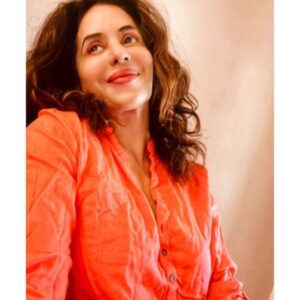 Mrinal Deshraj Instagram - THE PRACTICE OF AYURVEDA CAN TRULY ENHANCE THE QUALITY OF YOUR LIFE ♥️ 
: 
Throwback Tuesday to earlier this year when I visited @agniayurvedicvillage for a 10 day retreat. I come from a background of Ayurveda and Naturopathy. For me, Agni is the epitome of tranquility, peace and a simple life. It helps me recharge and reset myself. Agni relieves me of all my stress and helps me heal and get to my goals faster. Doctors @dr.bhavyaspeaks and @drrajeevnair are really amazing at what they do and they went out of their way to treat me like family. Thank you for all your help ♥️
:
#agniayurvedicvillage #nature #ayurveda #panchkarma #detox #balance #mindbodysoul #healthy #lifestyle #fun #selflove #fun #enjoying #friends #natural #ayurvedic #health #motivation #mreenaldeshraj #mreedaazle ❤️