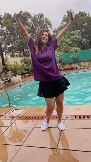 Mrinal Deshraj Instagram - MAKING A SPLASH WITH MY FAVORITE PEOPLE ♥️
:
Family fun by the pool♥️
:
Life is better poolside: Flashback Saturday to the surprise pool party my husband and I threw for my Family. Everyone had a fun time and I am looking forward to our next reunion! ♥️
:
#swimtogether #staytogether #familytime #pool #swimming #husband #love #romance #beautifullife #lifeisbeautiful #mreedaazle #mreenaldeshraj ♥️