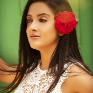 Mrinalini Chatterji Instagram - Good morning 😘🌹