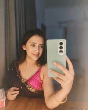Mrinalini Chatterji Instagram - 🌻